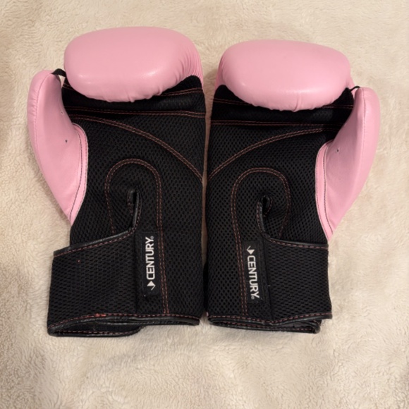 Boxing Gloves - Picture 4 of 4